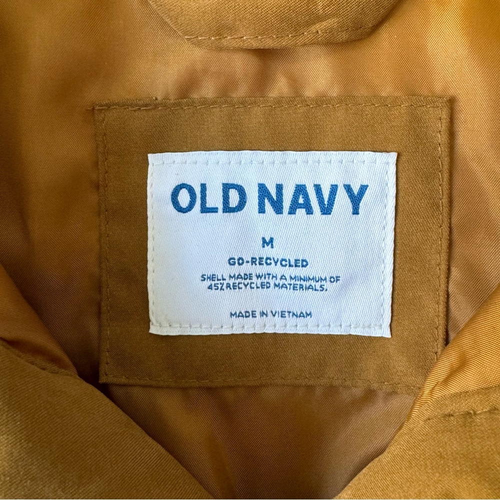 Old Navy Water Resistant Quilted Barn Jacket in Color
Bourbon - Picture 7 of 12